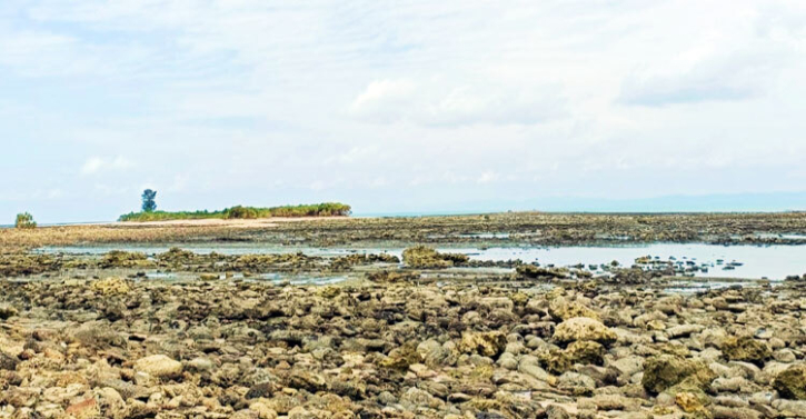 সেন্টমার্টিনে কড়াকড়ি আরোপ, হতাশ দ্বীপবাসী